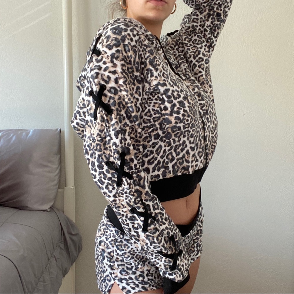 NWT Victoria’s Secret Cheetah Zip Hoodie Short Set